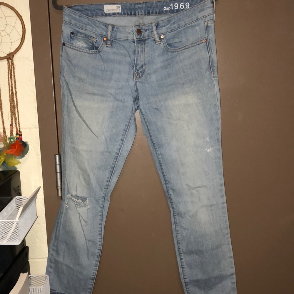 Light wash gap jeans